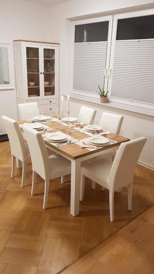 Blick Ueber Krems Mit Gartenpavillon מראה חיצוני תמונה