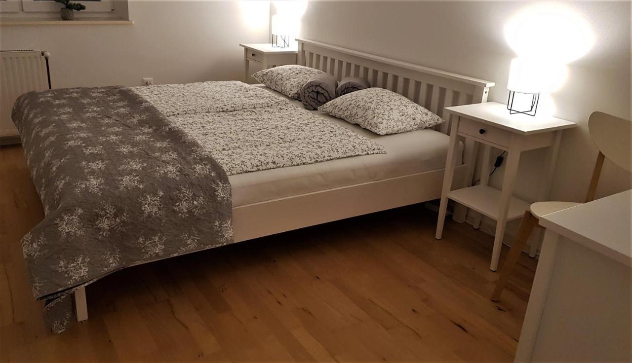 Blick Ueber Krems Mit Gartenpavillon מראה חיצוני תמונה